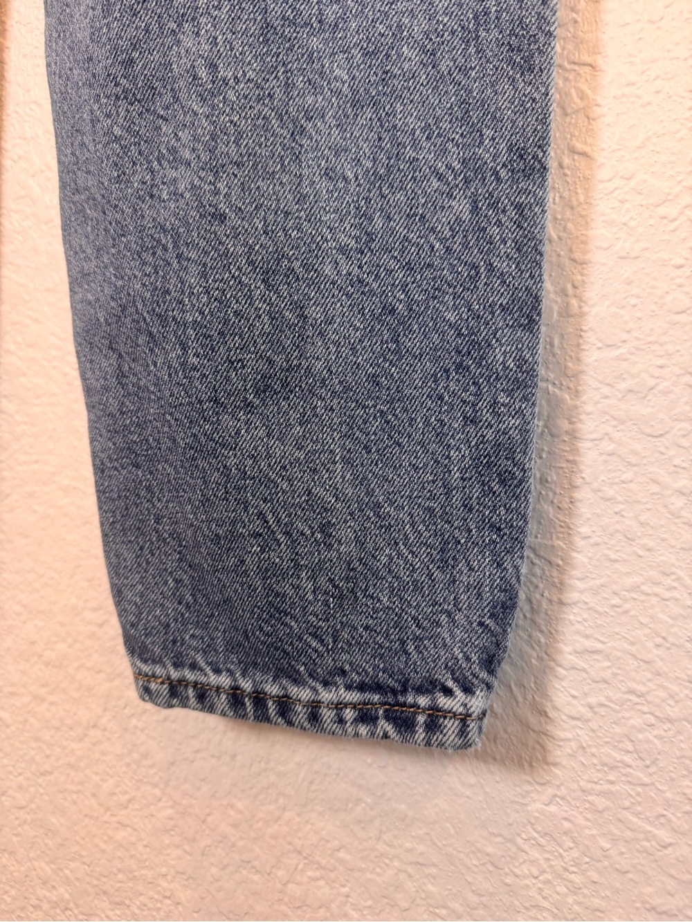 Levi's Women’s 80s Mom Jean High Rise 27 - Picture 4 of 14